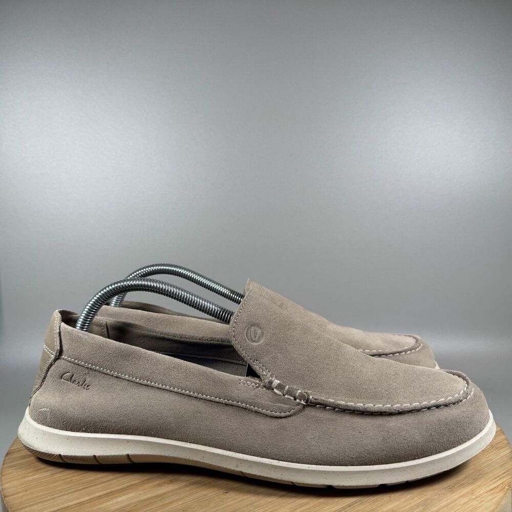 S Clarks Collection Flexway Step US 9.5 Beige Suede Driving Slip On Shoes Loafer